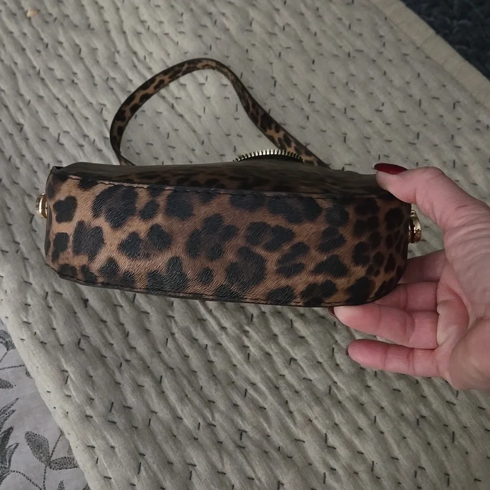 Leopard Print clutch/hand bag - Picture 5 of 5